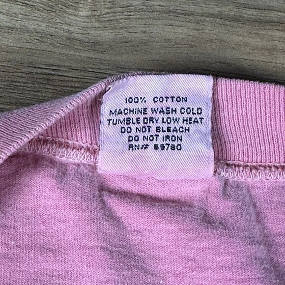 Vintage Guess USA T Shirt Men’s 2XL Spell Out Y2K 90’s Pink READ - Picture 5 of 7